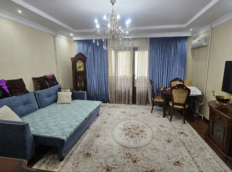 Продаётся 4-комнатная квартира, 100 м², 3/9 этаж — Мирабадский район