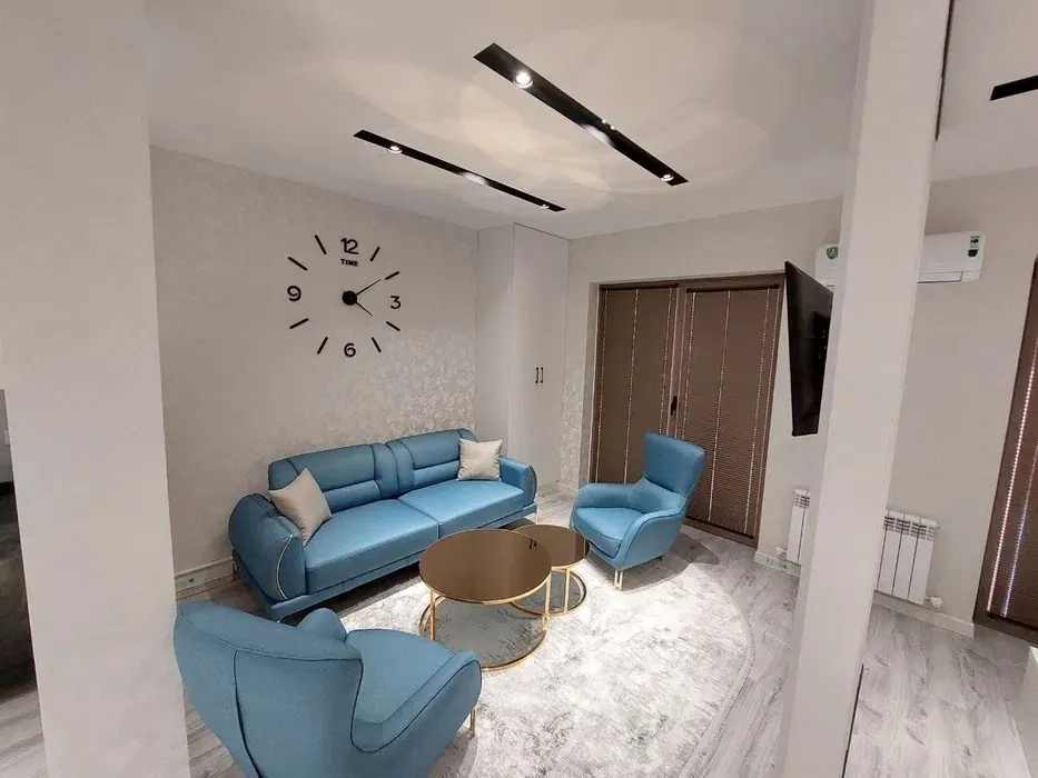 Сдаётся квартира-студия, 40 м², 1/7 этаж — Шайхантахурский район
