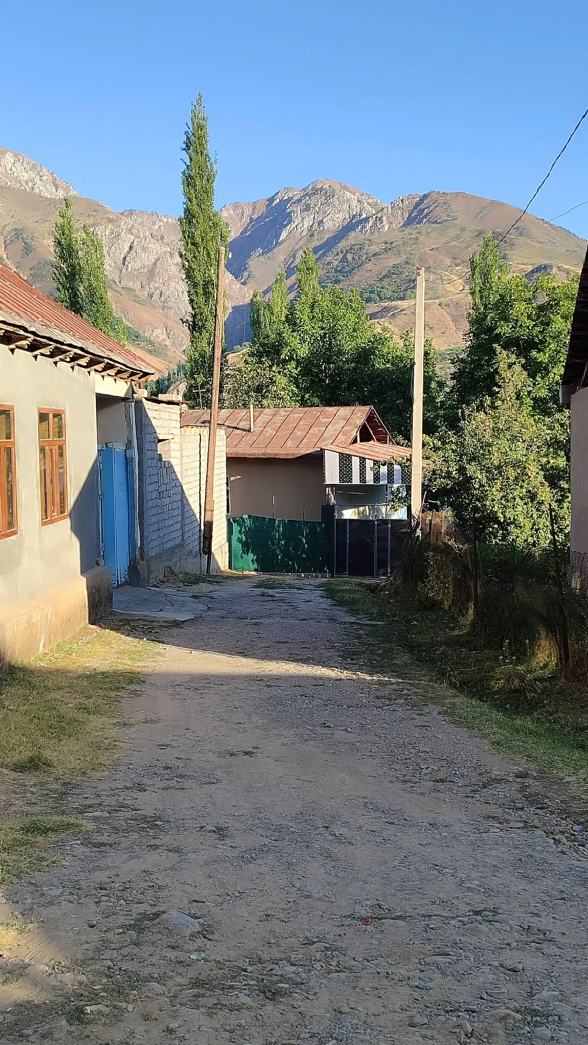 Sotiladi hovli uy, 10 sotix — Boʻstonliq tumani