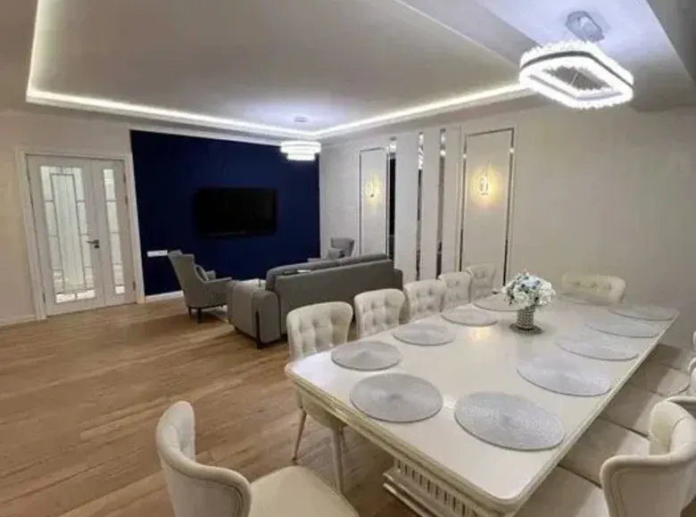 Sotiladi 4 xonali kvartira, 150 m², 7/9 qavat — Mirobod tumani