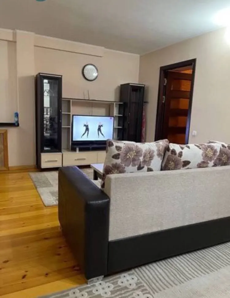 Сдаётся 1-комнатная квартира, 48 м², 1/4 этаж — Мирзо-Улугбекский район