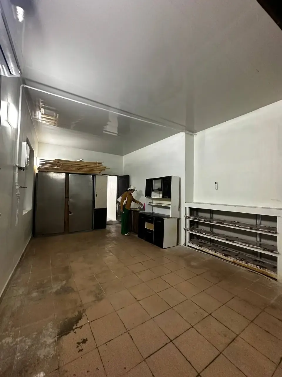 Сдаётся коммерческое помещение, 360 м², 1/1 этаж — Кибрайский район