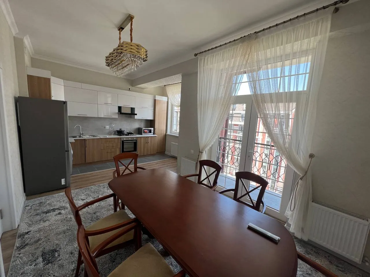 Сдаётся 4-комнатная квартира, 120 м², 8/9 этаж — Мирабадский район