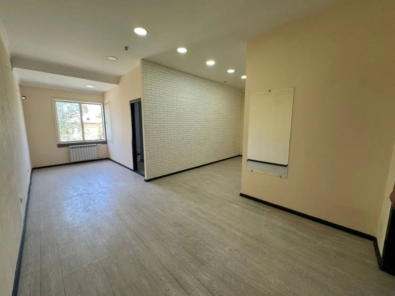 Ijaraga beriladi tijorat binosi, 33 m², 4/4 qavat — Yashnobod tumani
