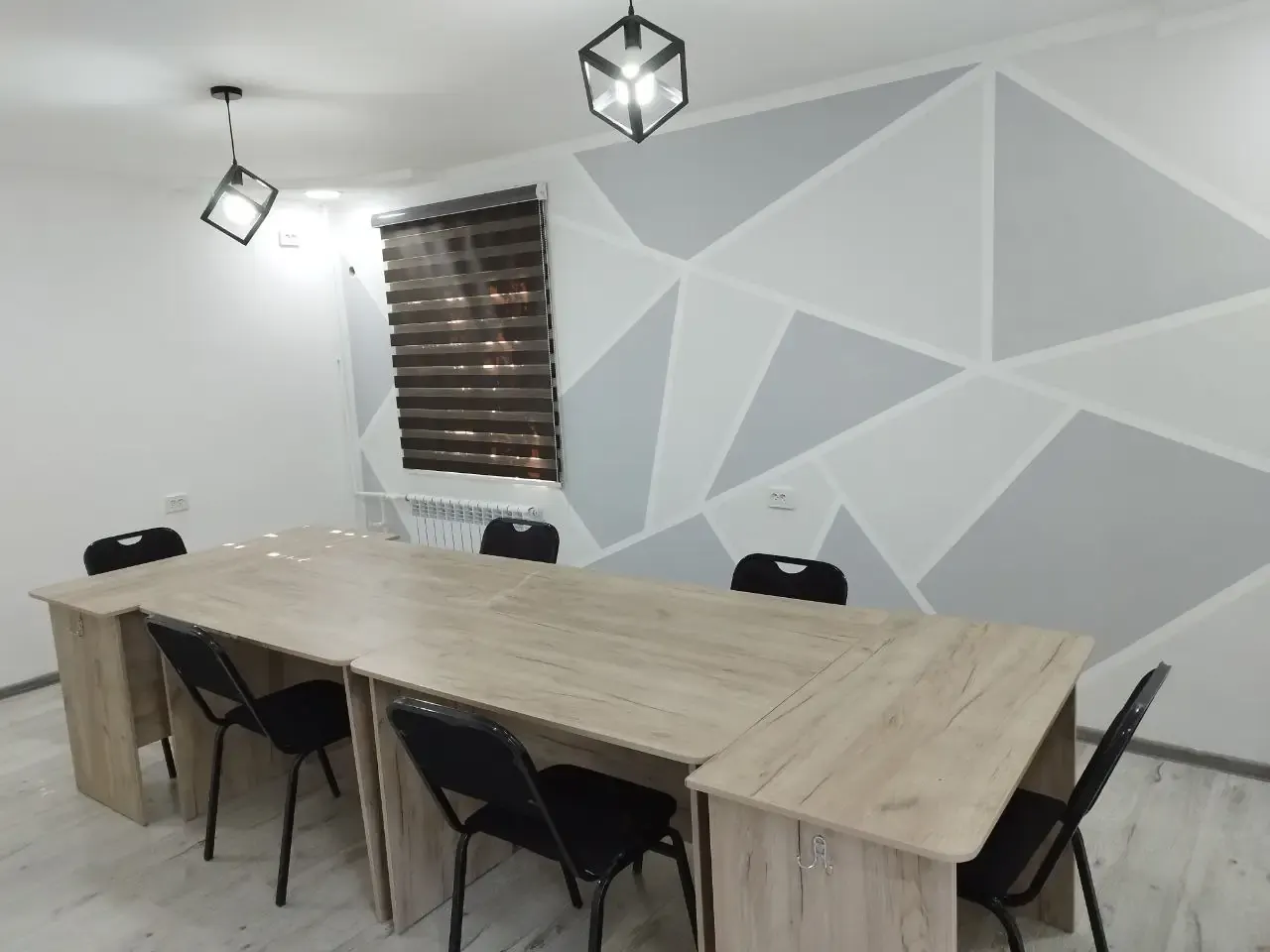 Ижарага берилади офис, 90 м², 1/5 қават — Мирзо Улуғбек тумани