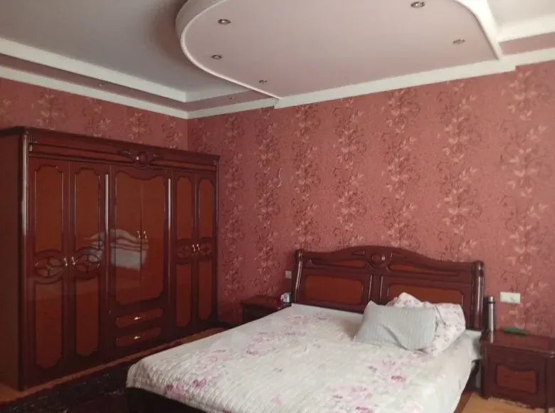 Сотилади 7 хонали ҳовли уй, 3.8 сотих, 375 м² — Чилонзор тумани