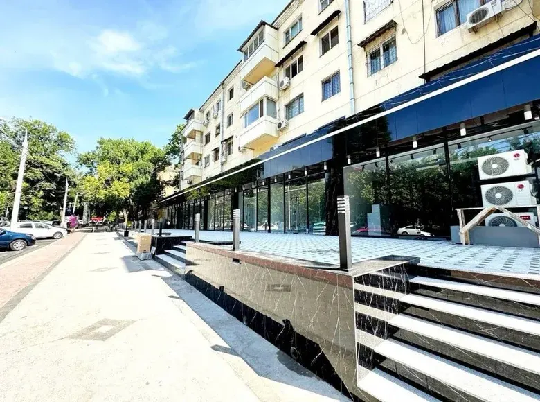 Ижарага берилади тижорат биноси, 22 м² — Яккасарой тумани
