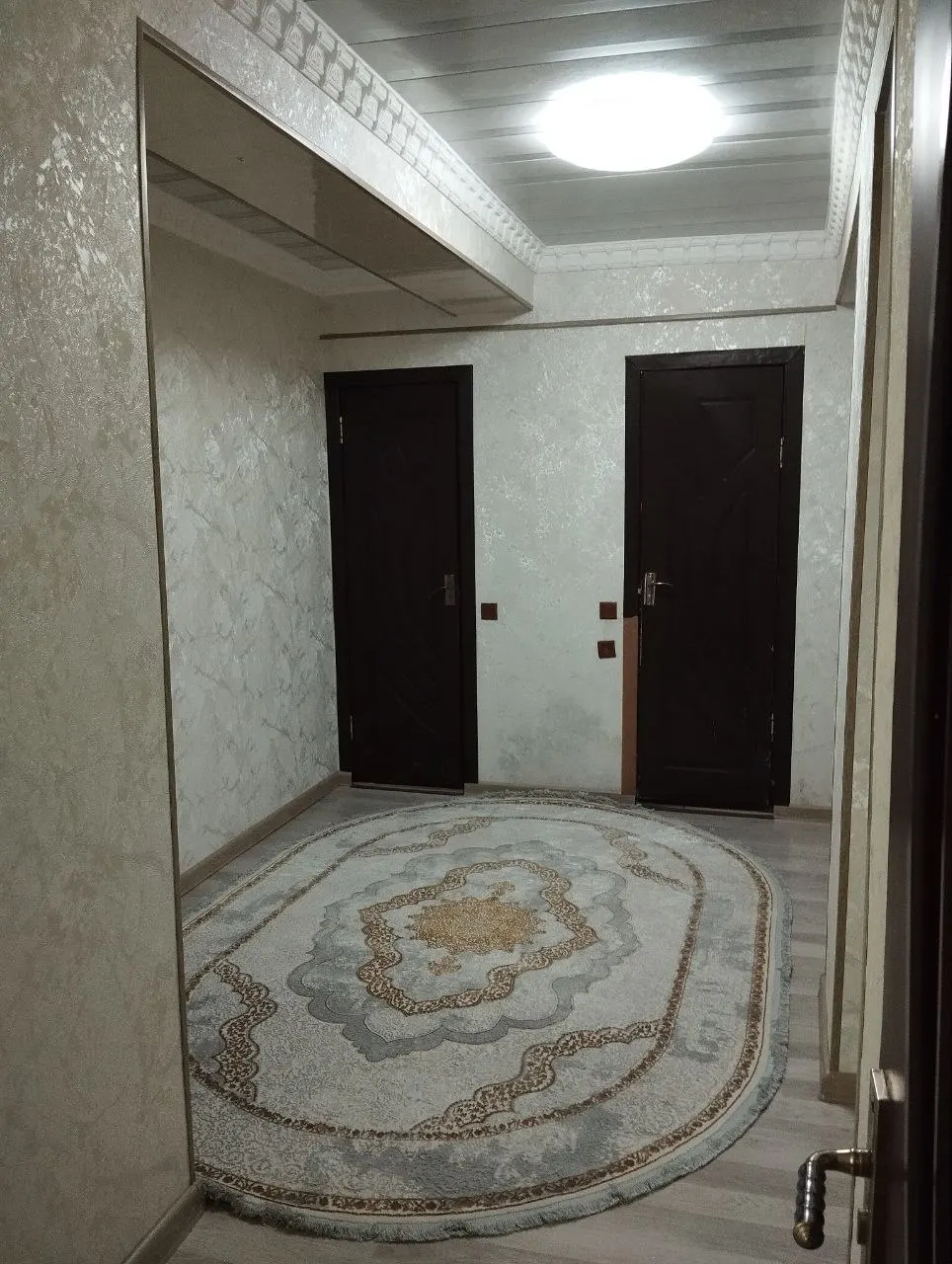 Сотилади 3 хонали квартира, 102 м², 1/9 қават — Сергели тумани