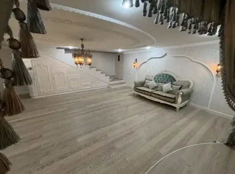 Сотилади 6 хонали квартира, 362 м², 1/6 қават — Миробод тумани