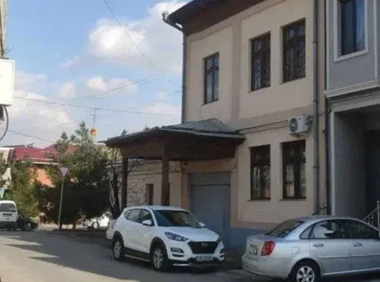 Сотилади 6 хонали ҳовли уй, 4.3 сотих, 200 м² — Тошкент шаҳри