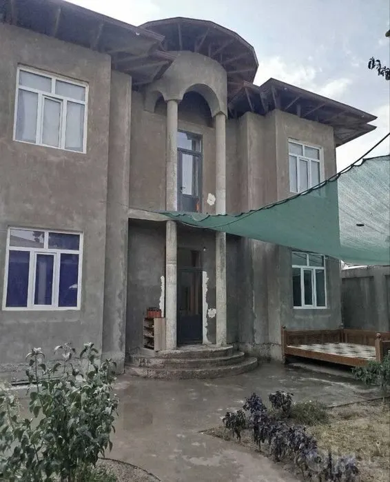 Сдаётся 5-комнатный дом, 200 м², 2 этажа — Яшнабадский район
