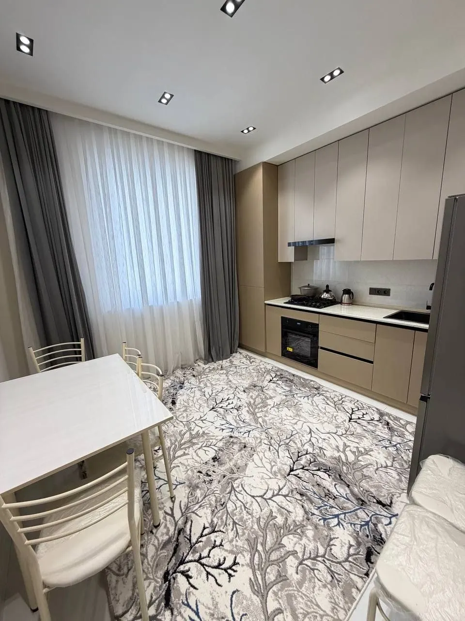 Сдаётся 2-комнатная квартира, 58 м², 3/4 этаж — Алмазарский район