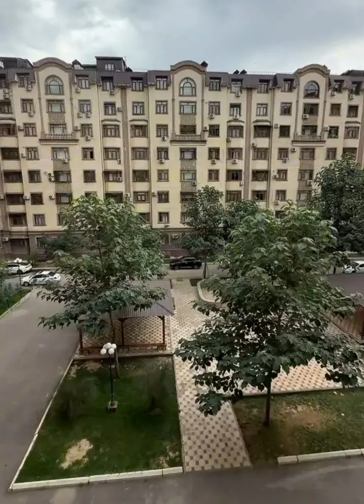 Сотилади 3 хонали квартира, 90 м², 4/8 қават — Олмазор тумани