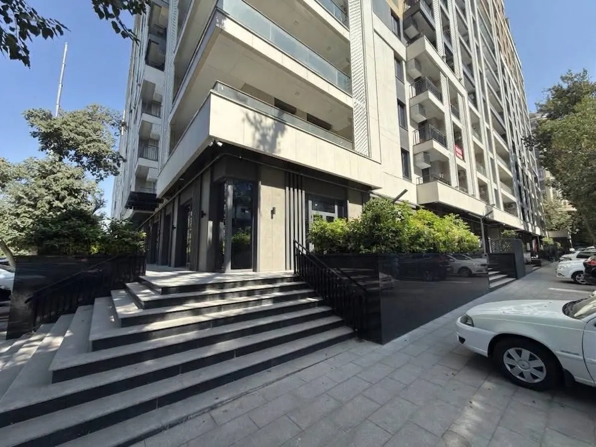 Продаётся коммерческое помещение, 293 м², 1/5 этаж — Юнусабадский район