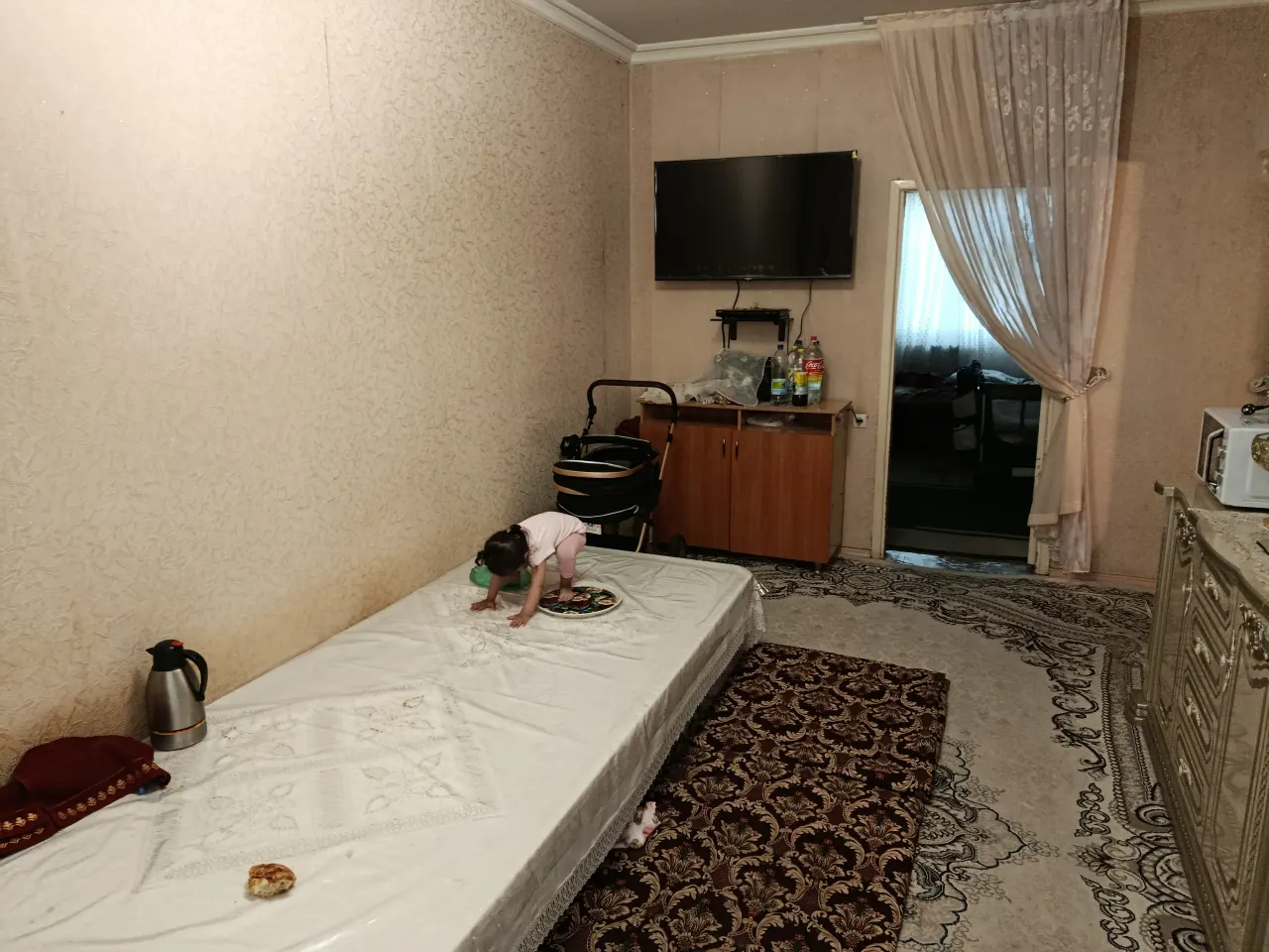Продаётся 3-комнатная квартира, 64 м², 1/4 этаж — Чиланзарский район