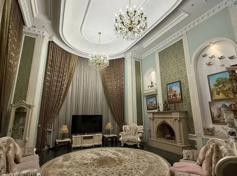 Sotiladi 6 xonali hovli uy, 4.9 sotix, 600 m² — Toshkent shahri