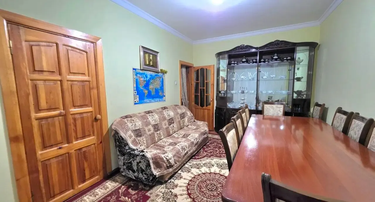 Sotiladi 3 xonali kvartira, 50 m², 1/4 qavat — Yashnobod tumani