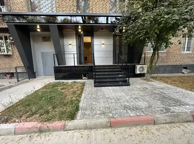 Ижарага берилади тижорат биноси, 100 м² — Мирзо Улуғбек тумани