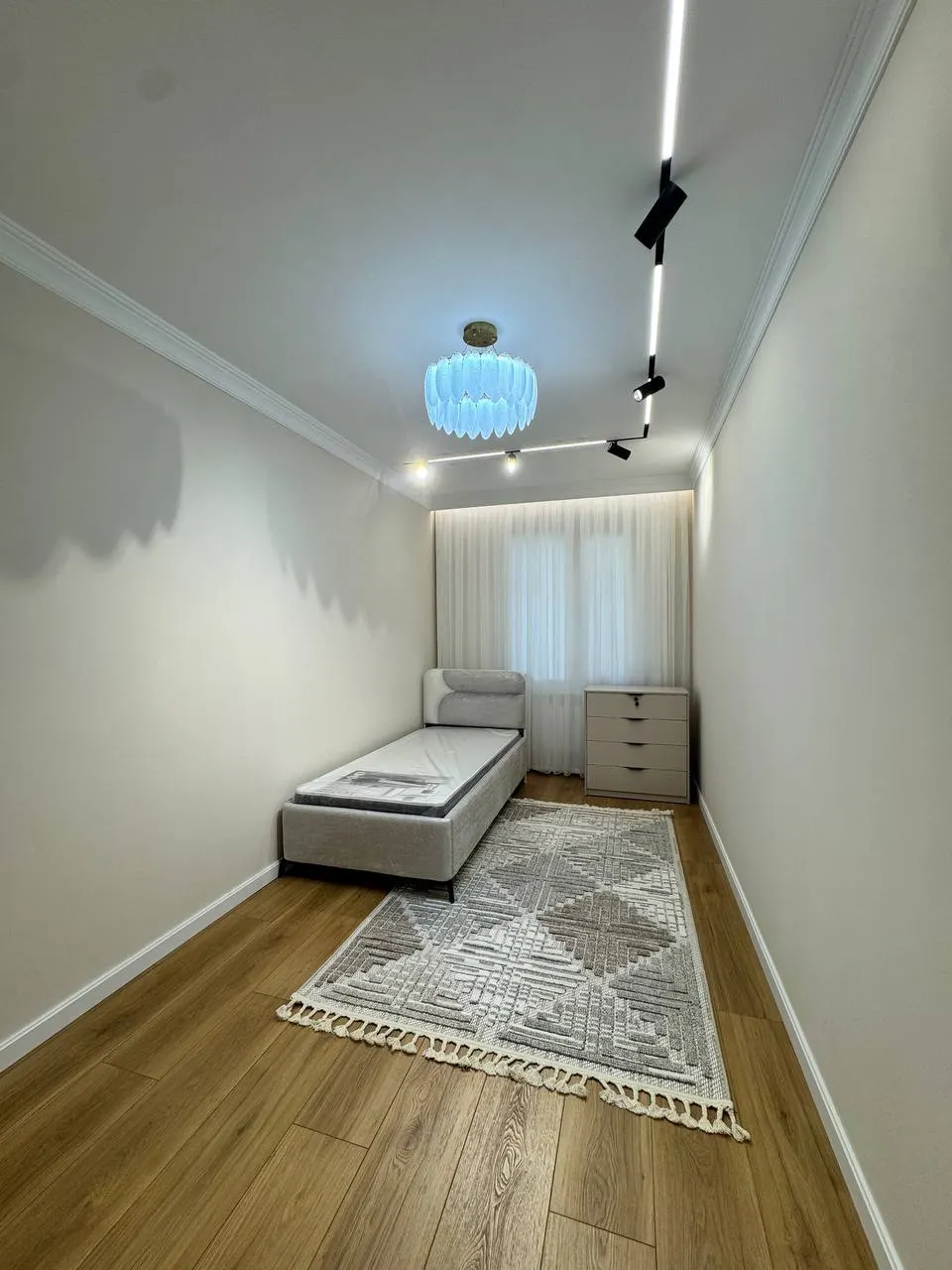Sotiladi 3 xonali kvartira, 75 m², 1/5 qavat — Mirzo Ulugʻbek tumani