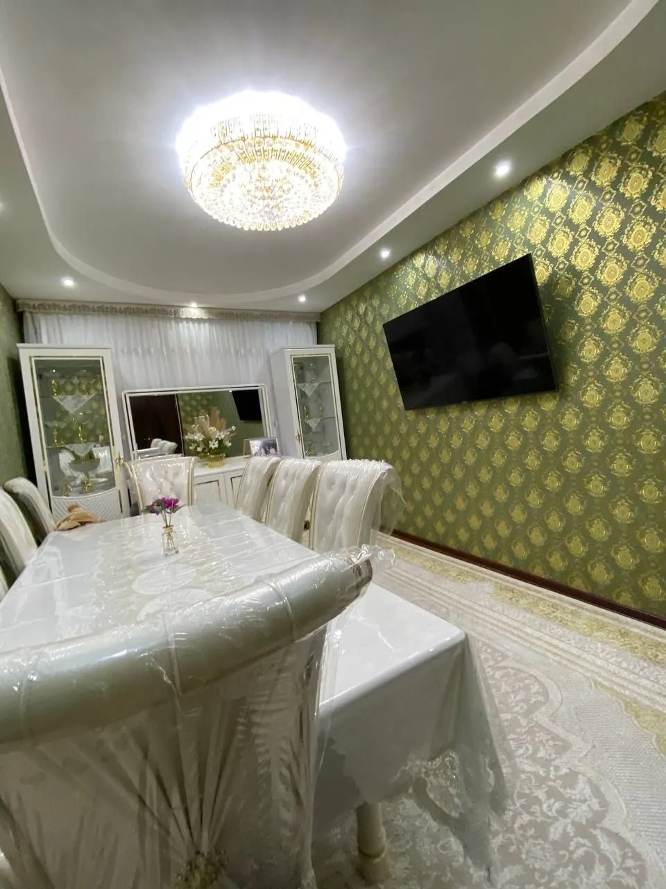 Сотилади 4 хонали квартира, 94 м², 3/5 қават — Сергели тумани