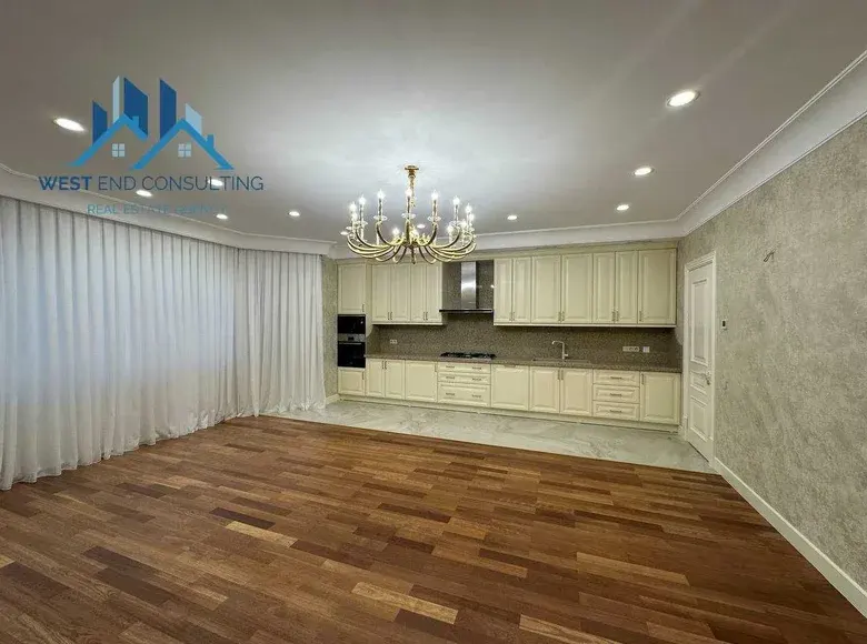Сдаётся 4-комнатная квартира, 300 м², 5/8 этаж — Мирабадский район