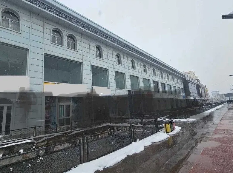 Sotiladi tijorat binosi, 1500 m², 10 sotix, 1/2 qavat — Sergeli tumani