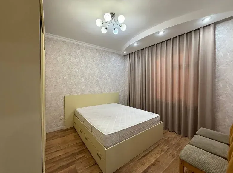 Сотилади 3 хонали квартира, 80 м², 3/4 қават — Мирзо Улуғбек тумани