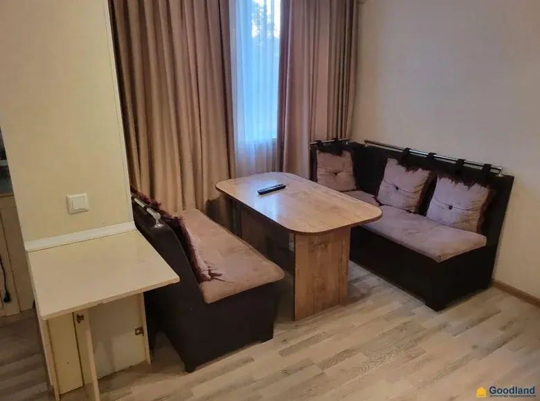 Продаётся 1-комнатная квартира, 38 м², 1/4 этаж — Мирзо-Улугбекский район