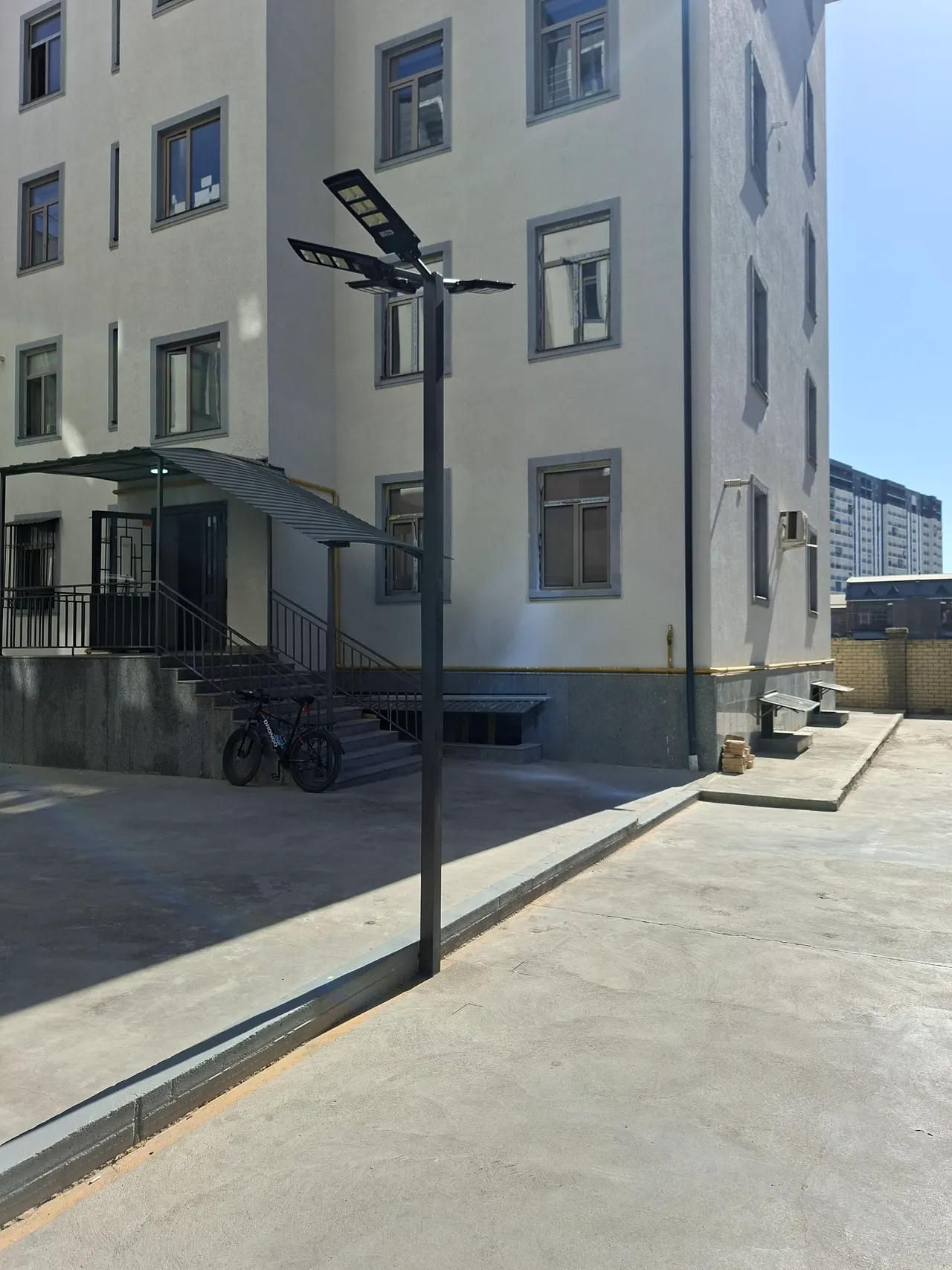 Ижарага берилади 2 хонали квартира, 60 м², 1/6 қават — Янгиҳаёт тумани