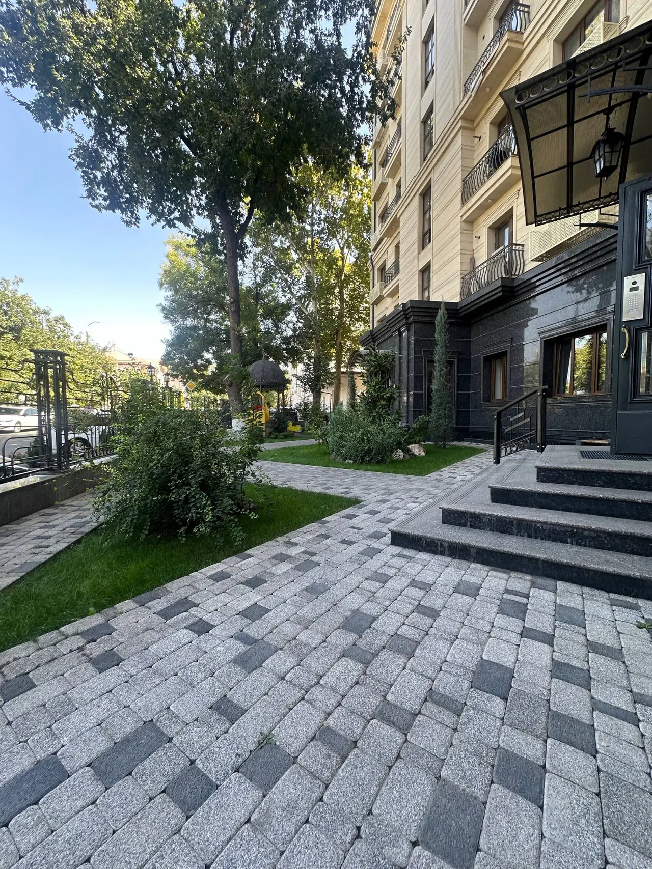 Sotiladi 3 xonali kvartira, 86 m², 6/8 qavat — Mirzo Ulugʻbek tumani