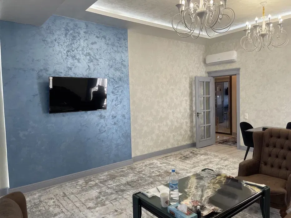 Сдаётся 4-комнатная квартира, 118 м², 3/7 этаж — Шайхантахурский район
