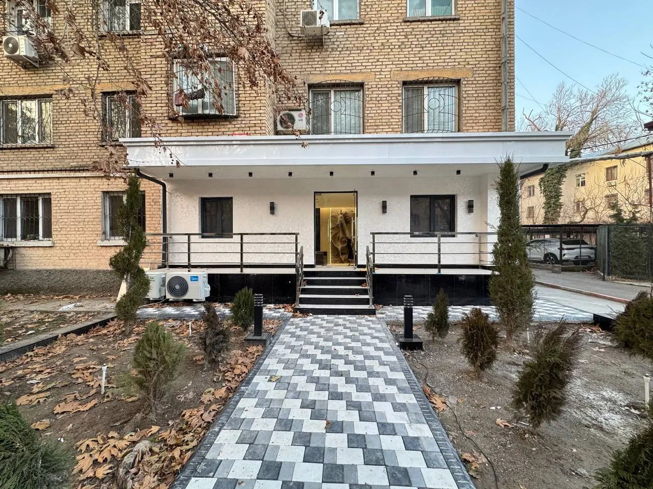 Сдаётся коммерческое помещение, 55 м², 1/7 этаж — Мирзо-Улугбекский район