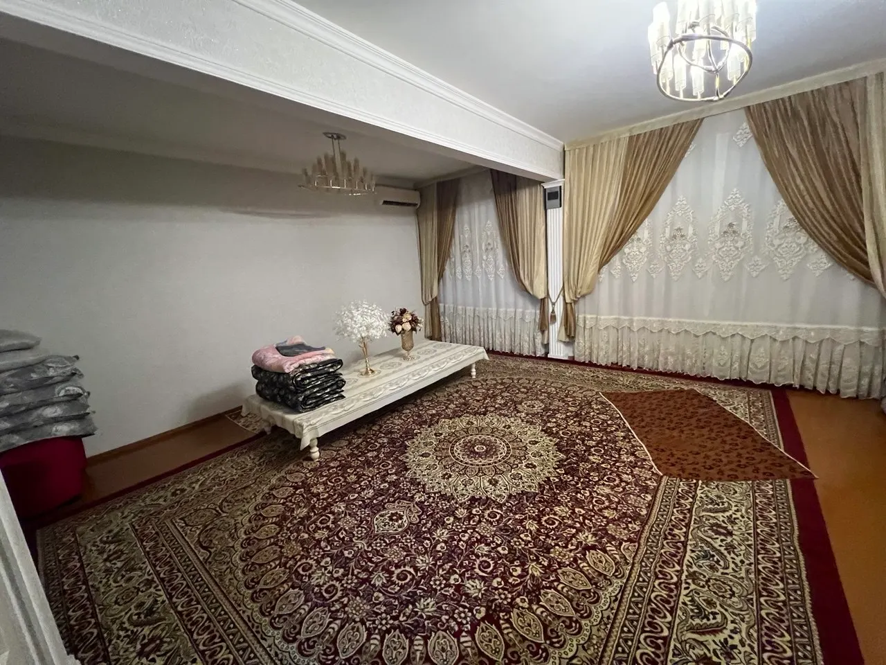 Продаётся 5-комнатная квартира, 114 м², 2/5 этаж — Юнусабадский район