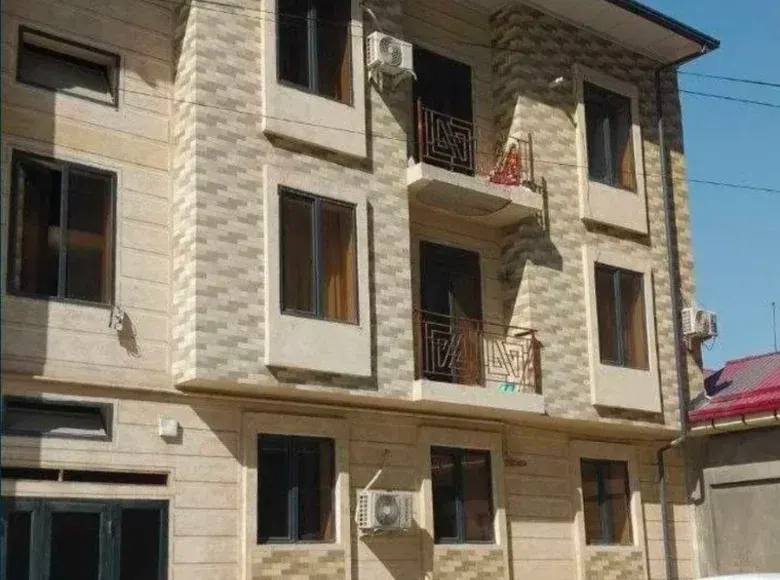 Сотилади 2 хонали квартира, 64 м², 3/3 қават — Янгиҳаёт тумани