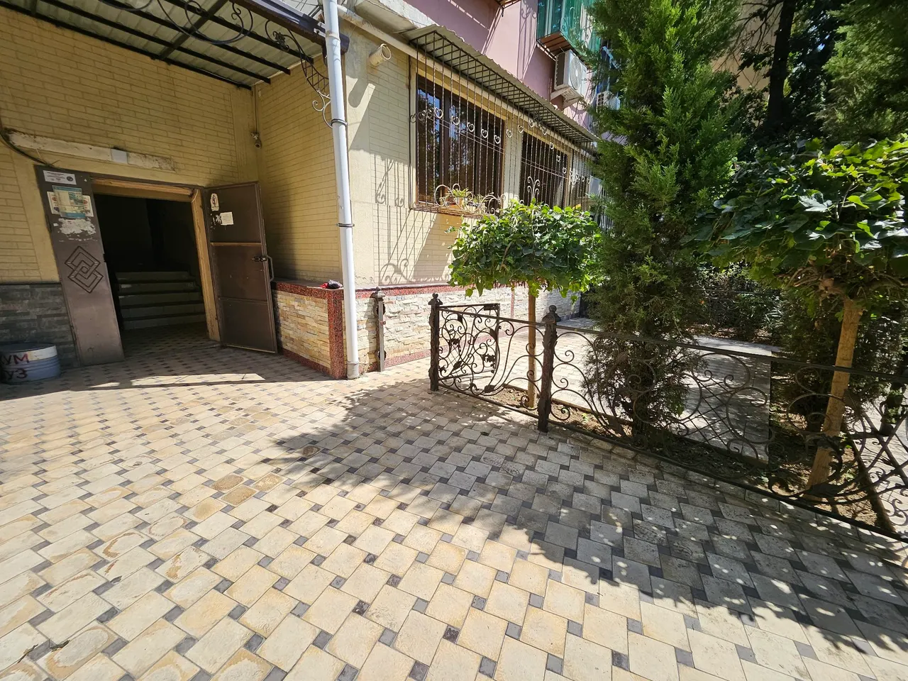 Продаётся 3-комнатная квартира, 66 м², 1/5 этаж — Шайхантахурский район