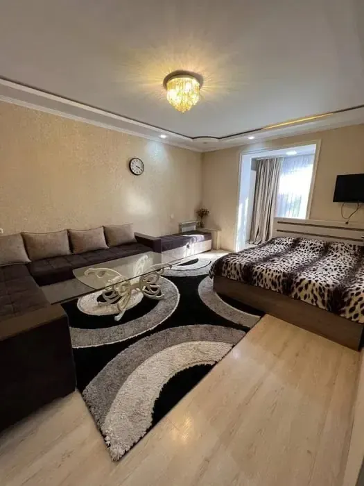 Сдаётся 1-комнатная квартира, 45 м², 6/9 этаж — Яккасарайский район