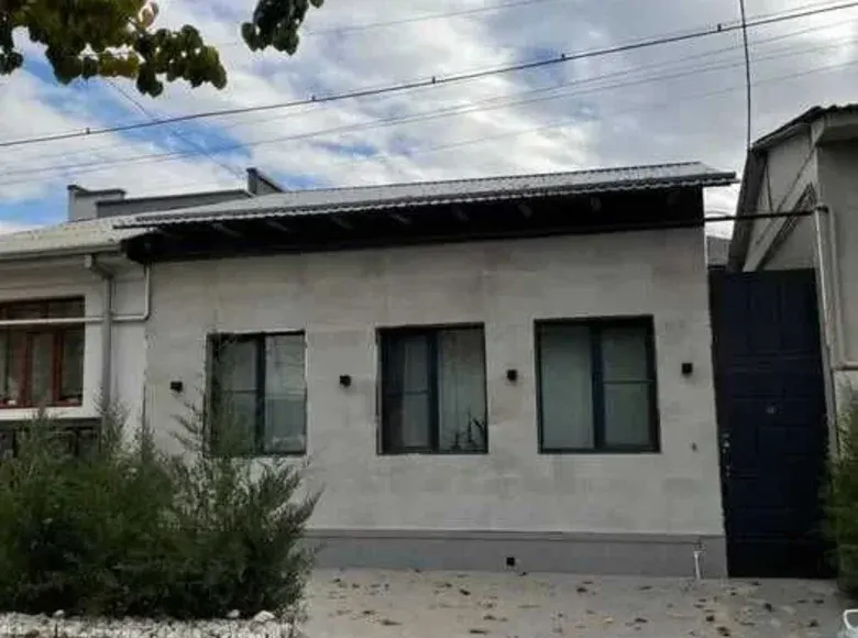Сотилади 5 хонали ҳовли уй, 200 м² — Мирзо Улуғбек тумани