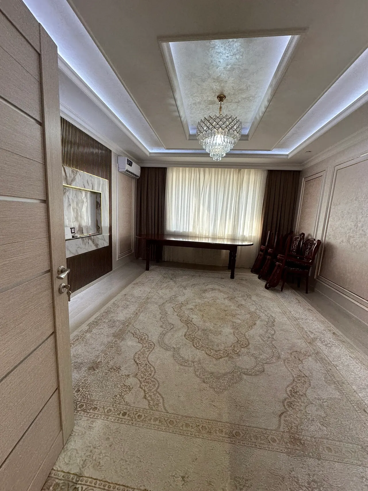 Сдаётся 4-комнатная квартира, 120 м², 14/16 этаж — Мирзо-Улугбекский район