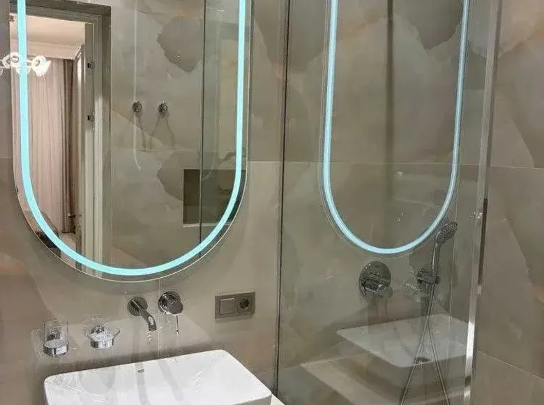 Sotiladi 3 xonali kvartira, 105 m², 12/14 qavat — Mirobod tumani