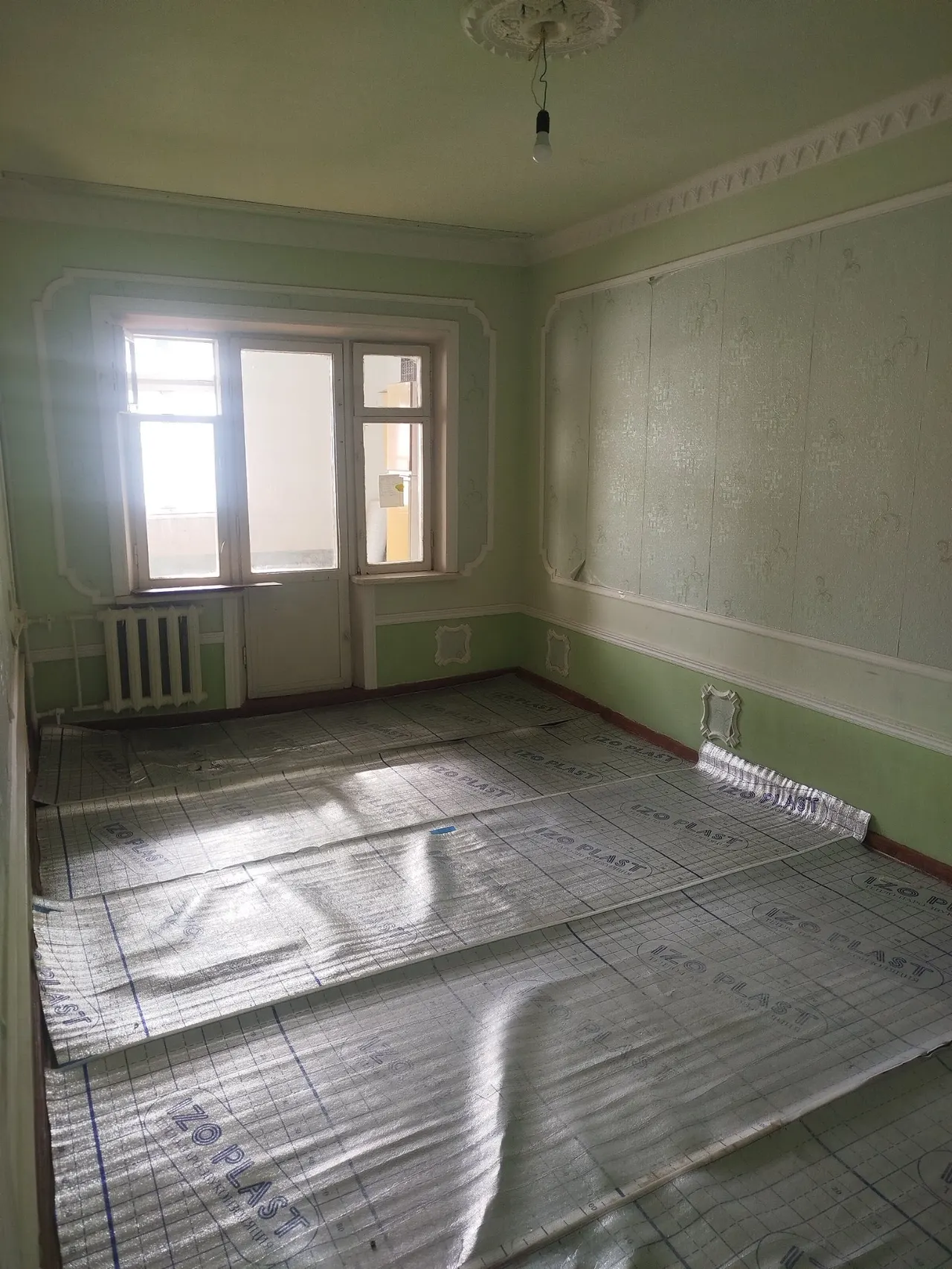 Продаётся 3-комнатная квартира, 78 м², 3/4 этаж — Чирчик
