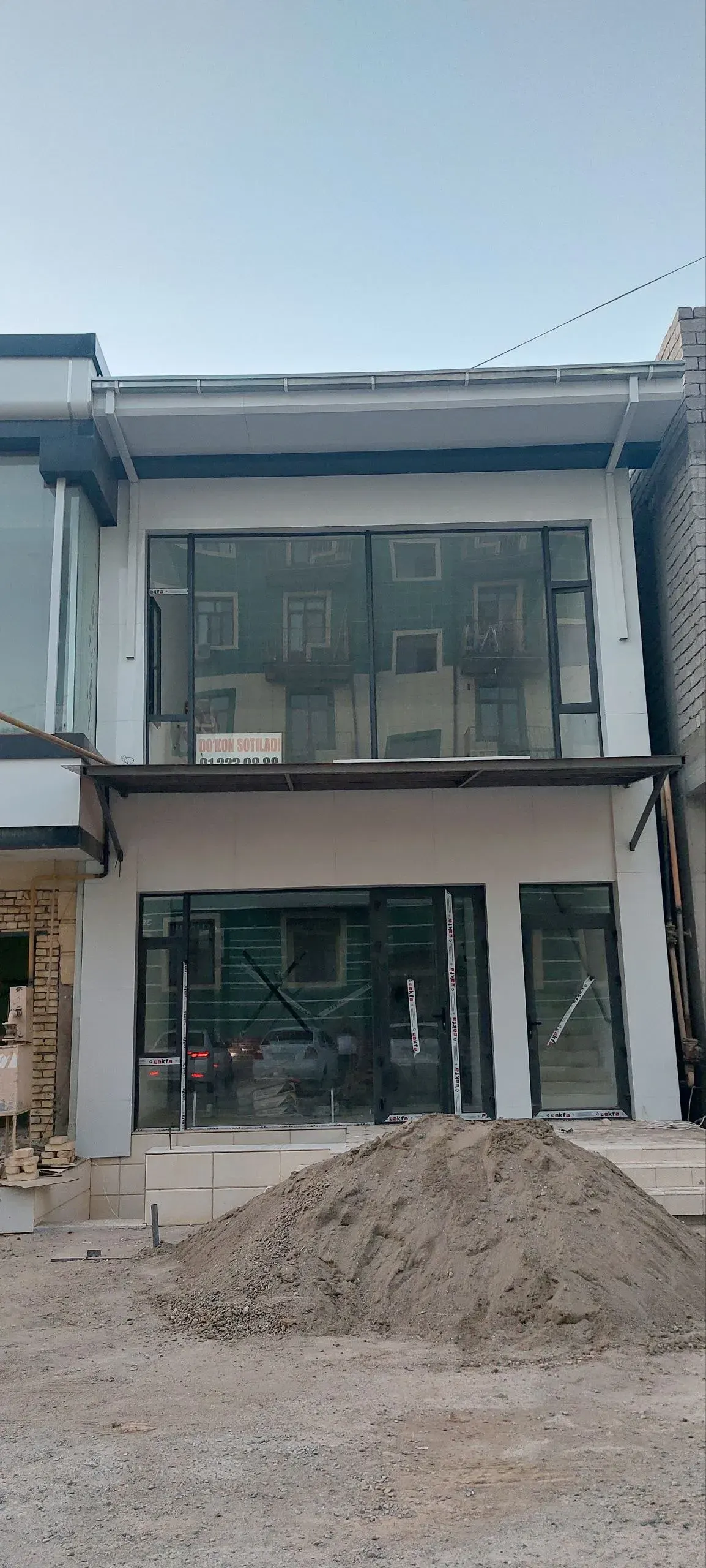 Сотилади тижорат биноси, 250 м², 3/3 қават — Қарши шаҳри