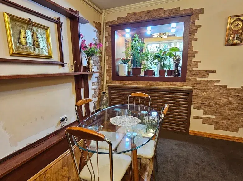 Продаётся 3-комнатная квартира, 76 м², 2/4 этаж — Юнусабадский район