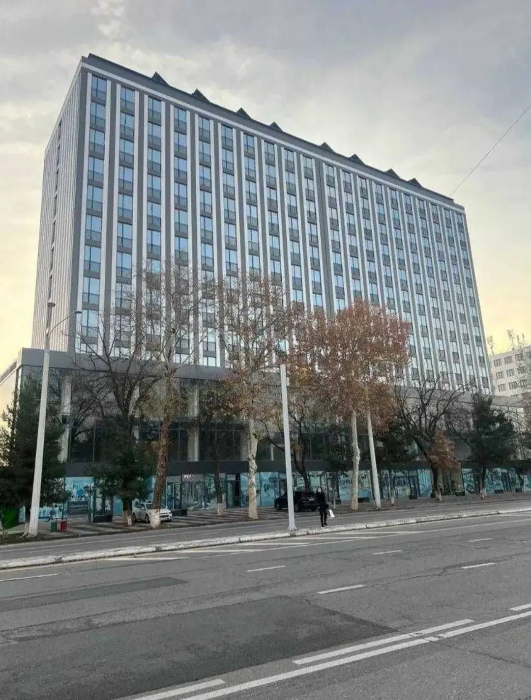 Sotiladi 3 xonali kvartira, 80 m², 7/12 qavat — Yunusobod tumani
