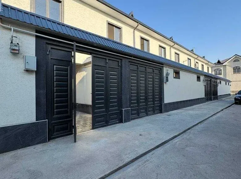 Sotiladi 4 xonali hovli uy, 1 sotix, 100 m² — Sergeli tumani