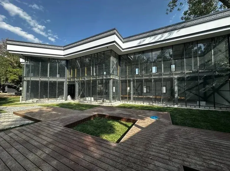 Ижарага берилади квартира, 700 м² — Янгиҳаёт тумани