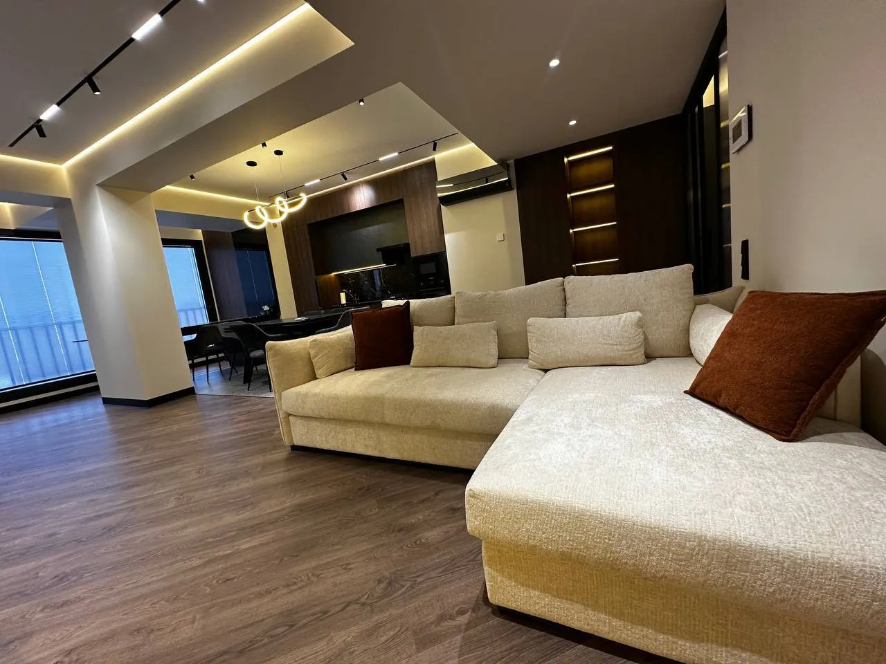 Ijaraga beriladi 3 xonali kvartira, 120 m², 4/9 qavat — Yakkasaroy tumani