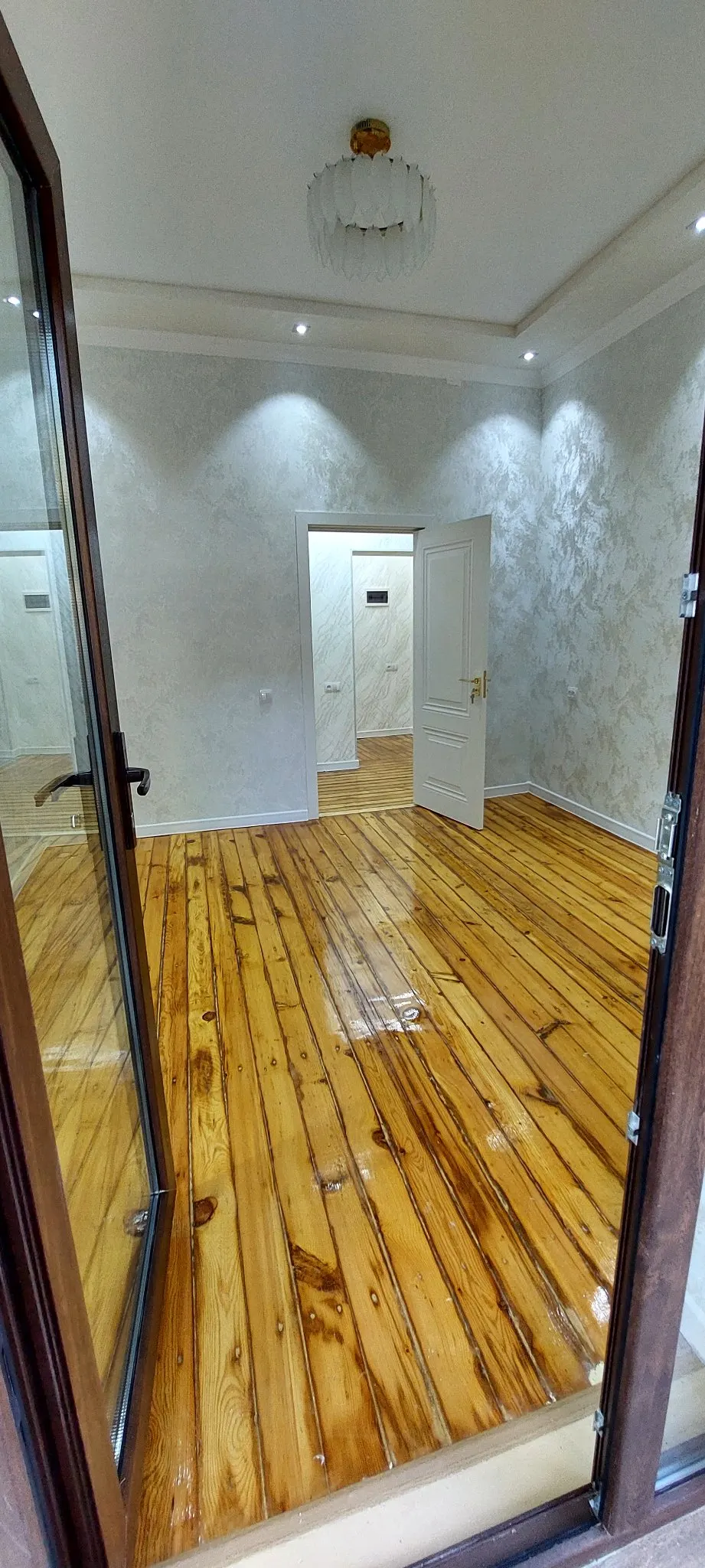 Продаётся 2-комнатная квартира, 52 м², 2/3 этаж — Чирчик
