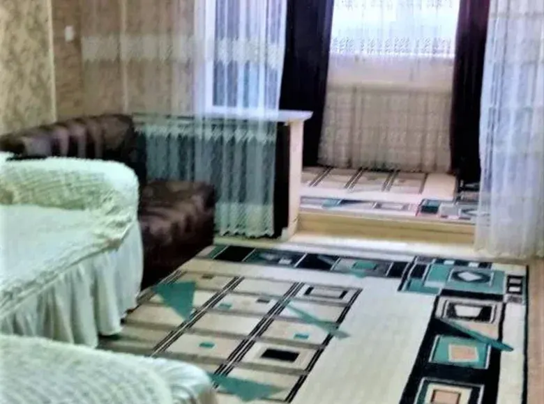 Kunlik ijaraga 3 xonali kvartira, 65 m², 3/13 qavat — Yakkasaroy tumani