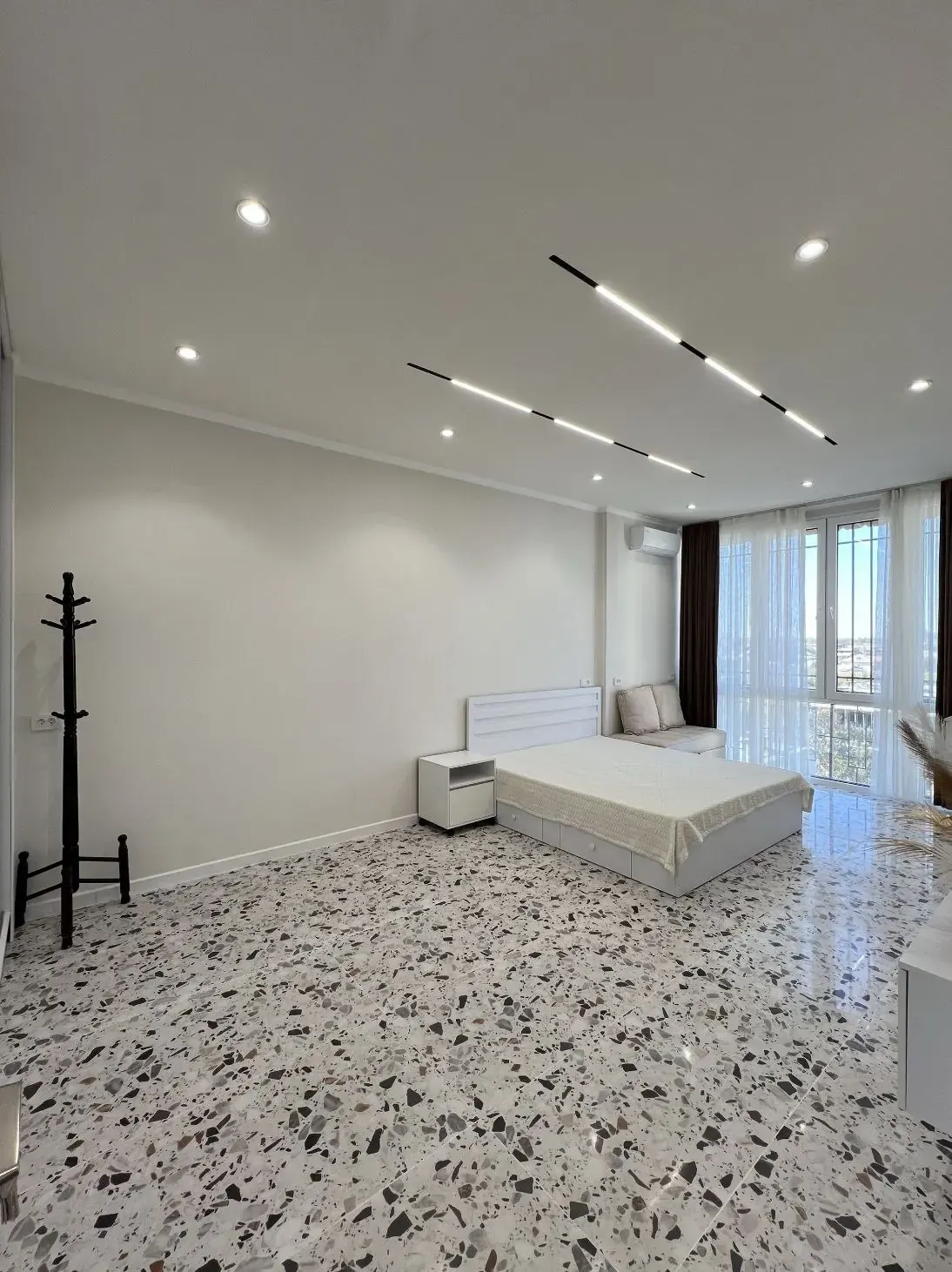 Ижарага берилади 1 хонали квартира, 55 м², 7/12 қават — Юнусобод тумани