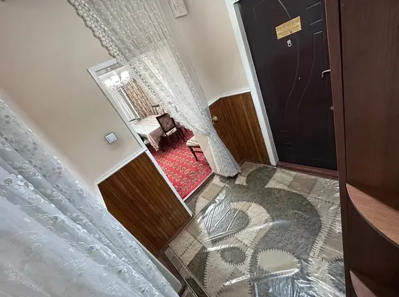 Сотилади 3 хонали квартира, 3/5 қават — Янгийўл тумани